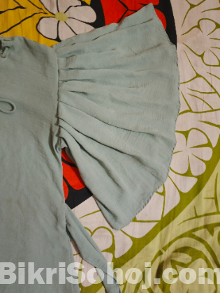 Woman tops